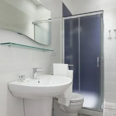 Affittacamere Costa Azzurra 3*